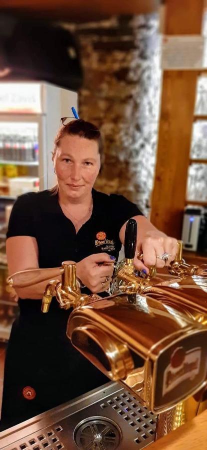 查维斯福肯斯特纳酒店 Hluboká nad Vltavou 外观 照片